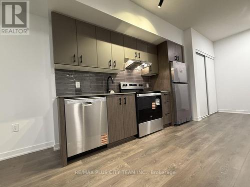 C706 - 4878 Powers Common, Burlington, ON - Indoor Photo Showing Kitchen With Stainless Steel Kitchen