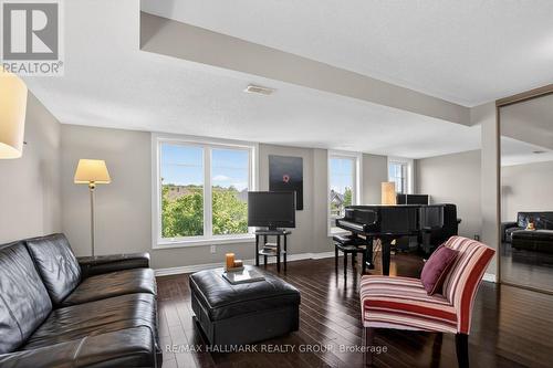 B - 1145 Longfields Drive, Ottawa, ON - Indoor Photo Showing Living Room