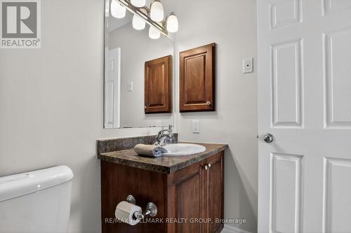 B - 1145 Longfields Drive, Ottawa, ON - Indoor Photo Showing Bathroom
