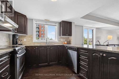 B - 1145 Longfields Drive, Ottawa, ON - Indoor Photo Showing Kitchen