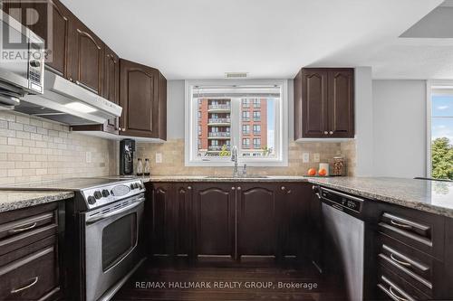 B - 1145 Longfields Drive, Ottawa, ON - Indoor Photo Showing Kitchen