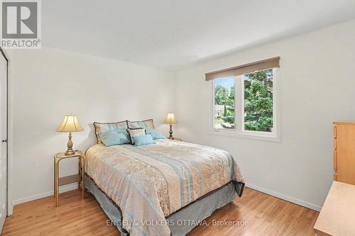 1331 Alloway Crescent, Ottawa, ON - Indoor Photo Showing Bedroom