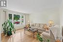 1331 Alloway Crescent, Ottawa, ON  - Indoor Photo Showing Living Room 