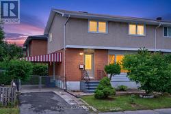 323 POULIN AVENUE  Ottawa, ON K2B 5T7