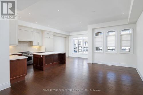 257 Hanover Street, Oakville, ON - Indoor Photo Showing Kitchen