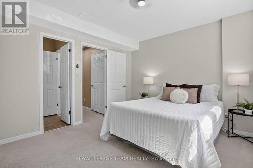 255 Deercroft Avenue, Ottawa, ON - Indoor Photo Showing Bedroom