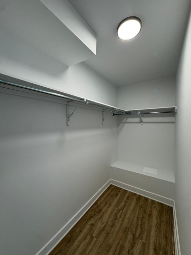 Penderie (Walk-in) - 9 Rue Arnold, Huntingdon, QC - Indoor With Storage