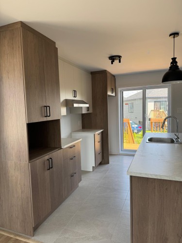 Cuisine - 9 Rue Arnold, Huntingdon, QC - Indoor Photo Showing Kitchen