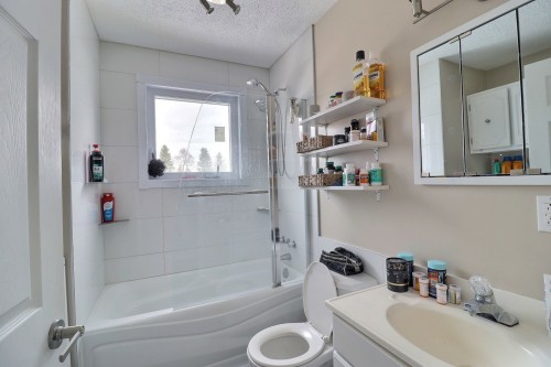 Salle de bains - 69 10E Avenue O., Palmarolle, QC - Indoor Photo Showing Bathroom