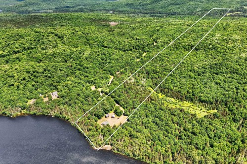 5779 Ch. du Lac-Kiamika  Rivière-Rouge, QC J0T 1T1