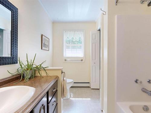 50 Macdonald Park Road, Kentville, NS - Indoor Photo Showing Bathroom