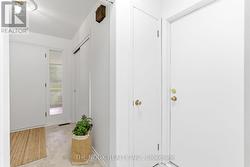 Convenient access door to the garage - 