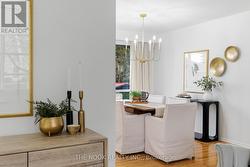Great space for entertaining & dining - 