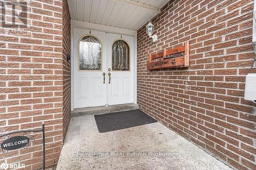 UPPER UNIT - 7 ROSEDALE PLACE , Barrie, Ontario L4M 5E7 2