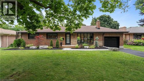 25 SENECA Crescent  Brantford, ON N3R 1K3
