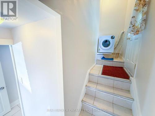 LOWER LEVEL - 14 GOOCH COURT , Toronto, Ontario M6S 2N8 4