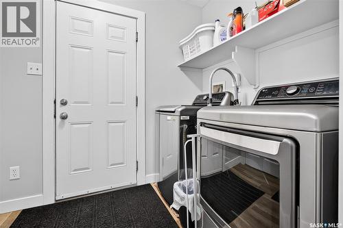 69 Goldenglow Drive, Moose Jaw, SK - Indoor Photo Showing Laundry Room