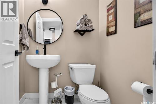 69 Goldenglow Drive, Moose Jaw, SK - Indoor Photo Showing Bathroom