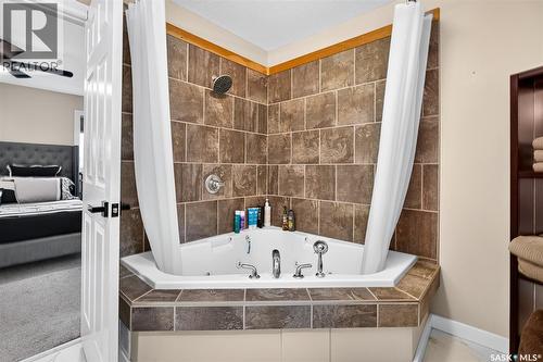 69 Goldenglow Drive, Moose Jaw, SK - Indoor Photo Showing Bathroom