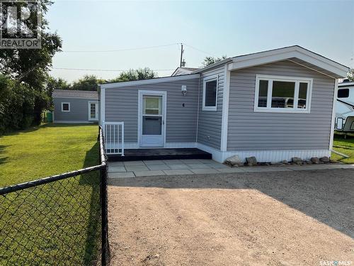 6 A Avenue, Willow Bunch, SK 