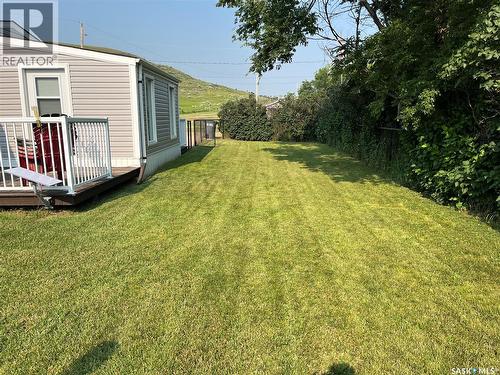 6 A Avenue, Willow Bunch, SK 