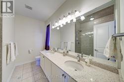 Main Bedroom ensuite bath - 