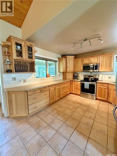 60 Estates Drive, Elk Ridge, SK - Indoor Photo Showing Kitchen