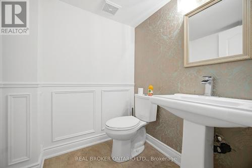 3277 Paul Henderson Drive, Mississauga, ON - Indoor Photo Showing Bathroom