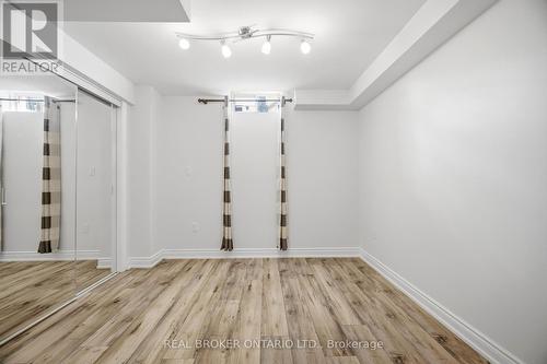 3277 Paul Henderson Drive, Mississauga, ON - Indoor Photo Showing Other Room