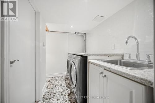 3277 Paul Henderson Drive, Mississauga, ON - Indoor Photo Showing Laundry Room