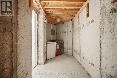 3277 Paul Henderson Drive, Mississauga, ON - Indoor