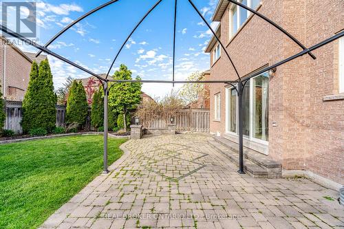 3277 Paul Henderson Drive, Mississauga, ON - Outdoor