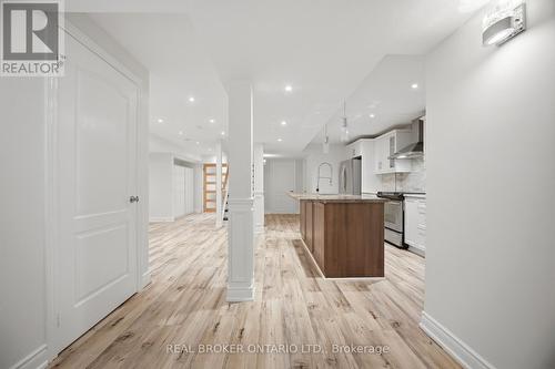 3277 Paul Henderson Drive, Mississauga, ON - Indoor