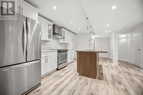 3277 Paul Henderson Drive, Mississauga, ON - Indoor Photo Showing Kitchen With Stainless Steel Kitchen With Upgraded Kitchen