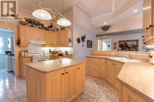 58 Mourning Dove Trail, Tiny, ON - Indoor Photo Showing Kitchen With Double Sink