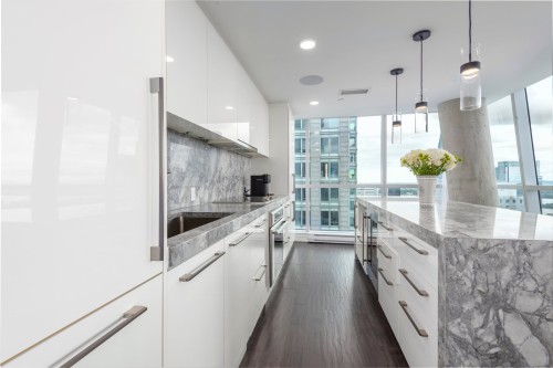 Cuisine - Ph4001-1050 Rue Drummond, Montréal (Ville-Marie), QC - Indoor Photo Showing Kitchen With Upgraded Kitchen