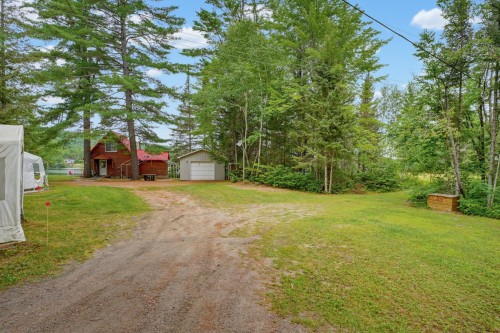 Stationnement - 17 Ch. Bellevue, Cayamant, QC - Outdoor