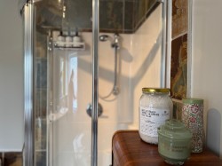 Master Bathroom - 