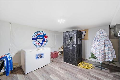 900 Bond Street, Winnipeg, MB - Indoor