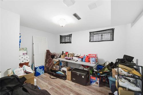 900 Bond Street, Winnipeg, MB - Indoor Photo Showing Other Room