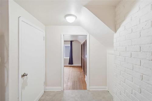900 Bond Street, Winnipeg, MB - Indoor Photo Showing Other Room
