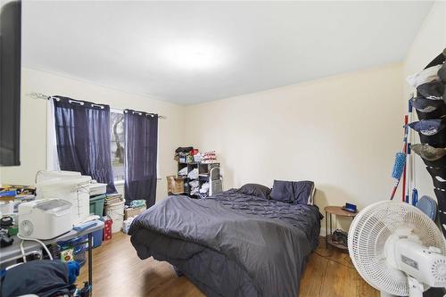 900 Bond Street, Winnipeg, MB - Indoor Photo Showing Bedroom