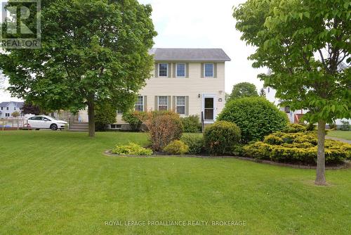 964 UXBRIDGE CRESCENT  Kingston (East Gardiners Rd), ON K7M 8K8