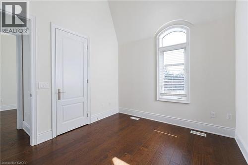 257 Hanover Street, Oakville, ON - Indoor Photo Showing Other Room