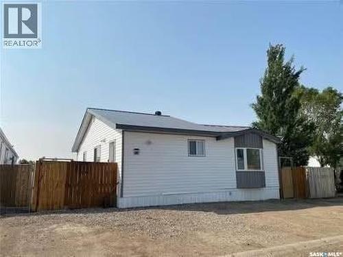 68 Spencer Drive, Kindersley, SK 