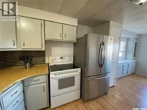 68 Spencer Drive, Kindersley, SK 