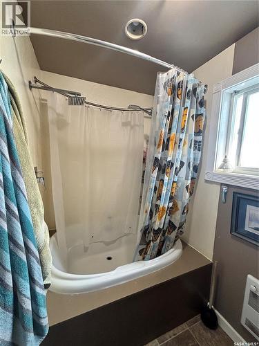 68 Spencer Drive, Kindersley, SK 