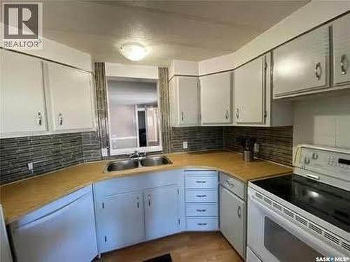 68 Spencer Drive, Kindersley, SK 