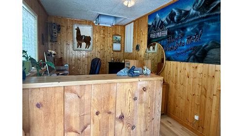 6532 Wasa Lake Park Drive, Wasa, BC - Indoor