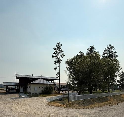 6532 Wasa Lake Park Drive, Wasa, BC - Outdoor
